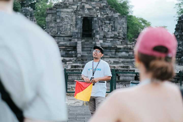 Yogyakarta: Breakfast at Borobudur & Prambanan Private Tour