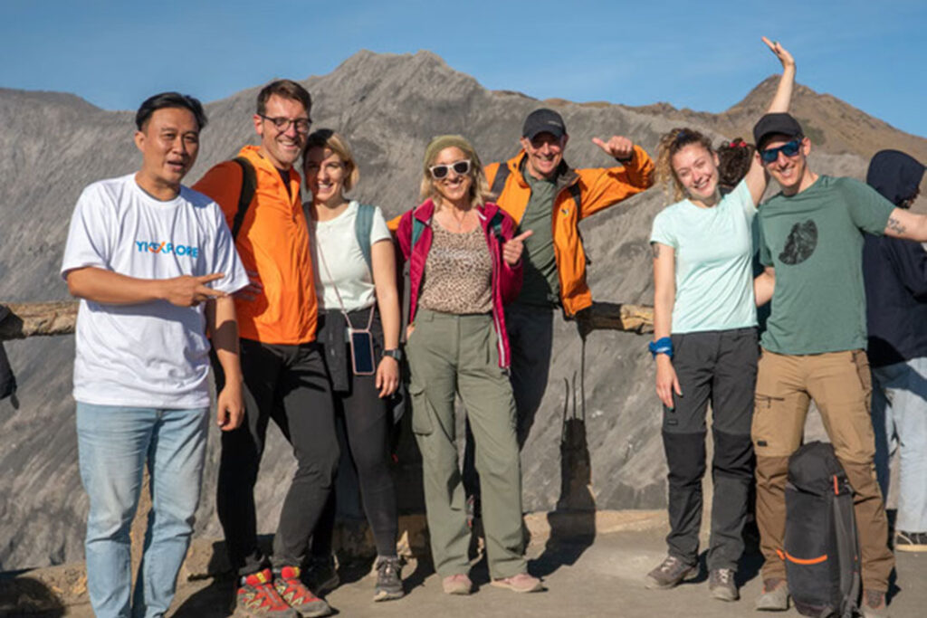 From Bali : 3D2N Mount Bromo and Ijen Volcano Group Tour with Yogyakarta or Surabaya Drop-off