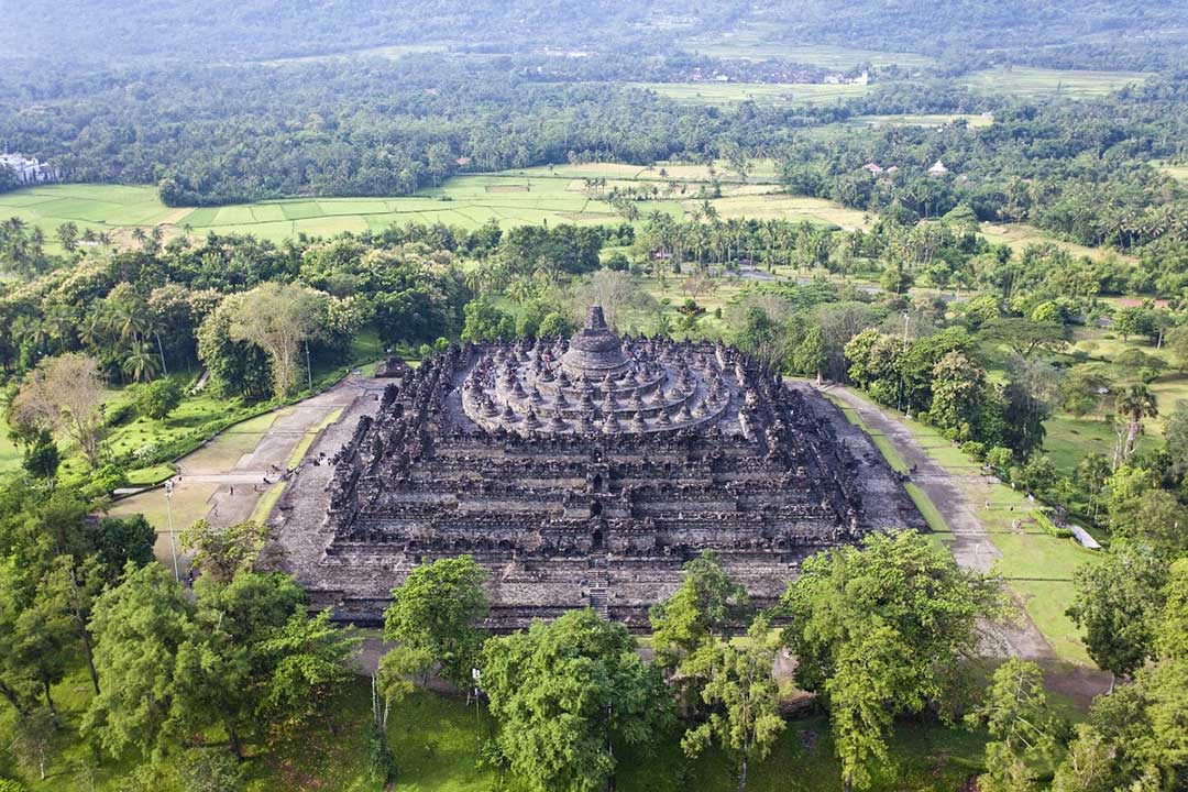 Yogyakarta: Borobudur and Prambanan Temple Private Tour with Climb