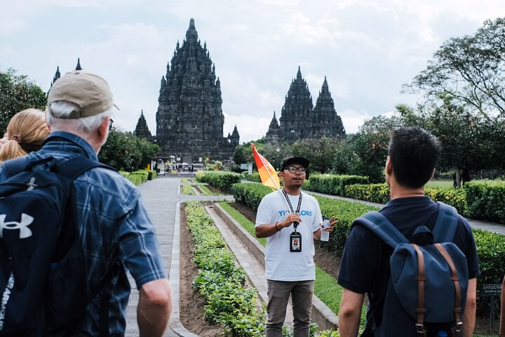 Yogyakarta Borobudur Climb Up And Prambanan Temples Join-in Group Tour