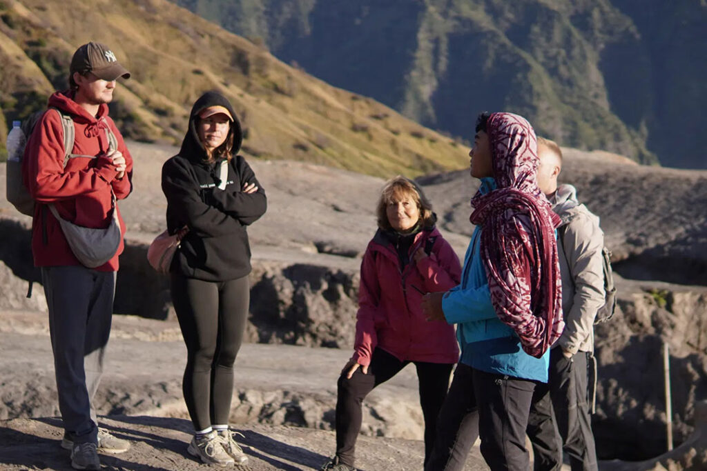 From Bali : 5D4N Ijen Volcano,Bromo Sunrise,Tumpaksewu Waterfall & Borobudur and Prambanan Tour